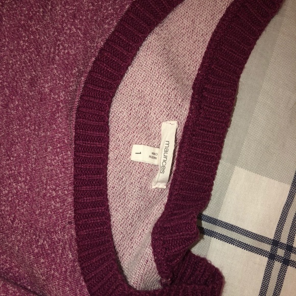 Maurice’s sweater - Picture 3 of 3